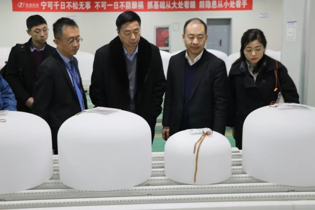 環(huán)太集團(tuán)一行到訪歐晶科技(圖3) 環(huán)太集團(tuán)一行到訪歐晶科技(圖3)